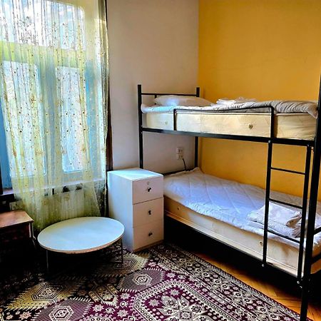 Colors Hostel Tbilisi ภายนอก รูปภาพ