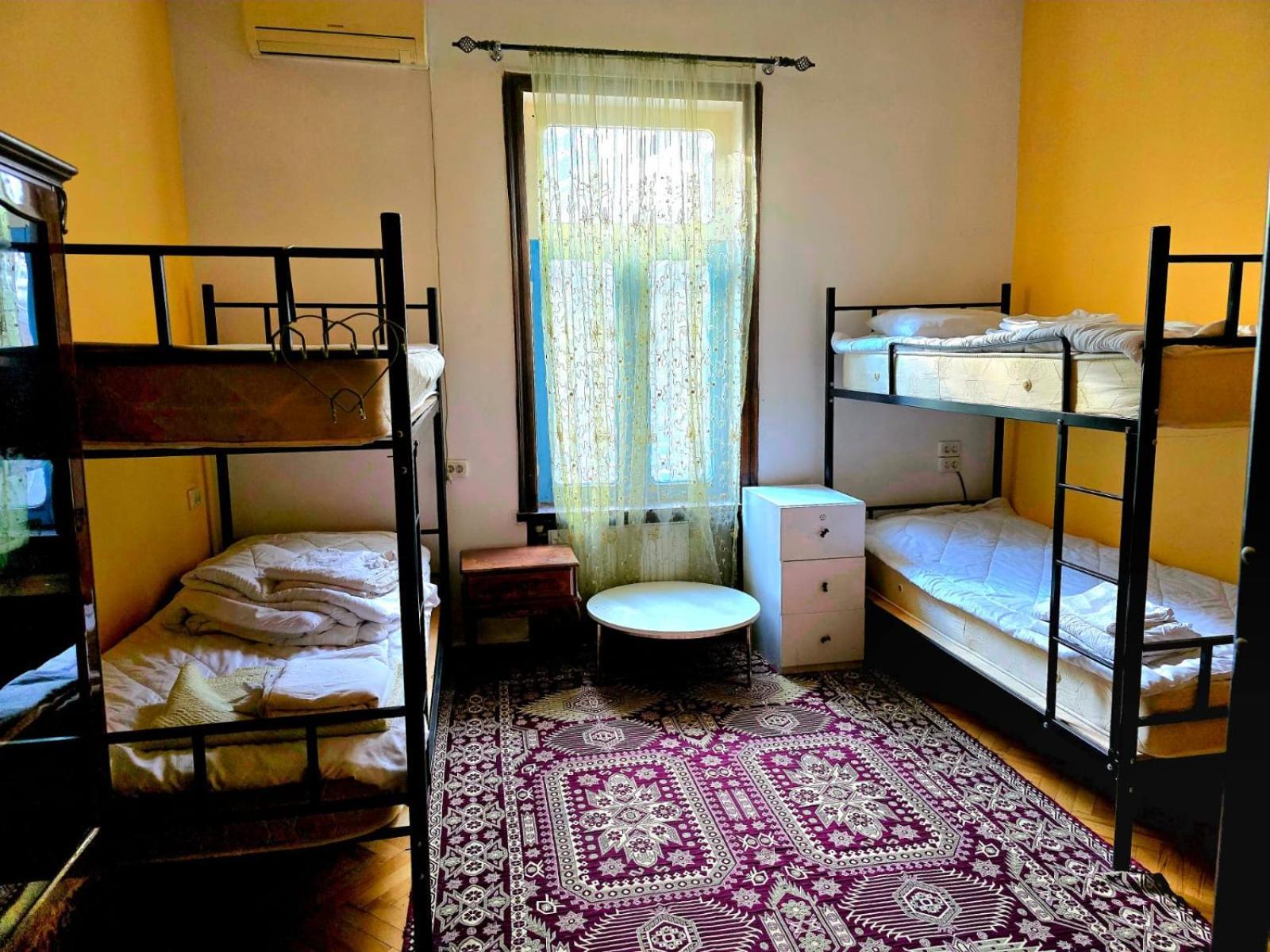 Colors Hostel Tbilisi ภายนอก รูปภาพ