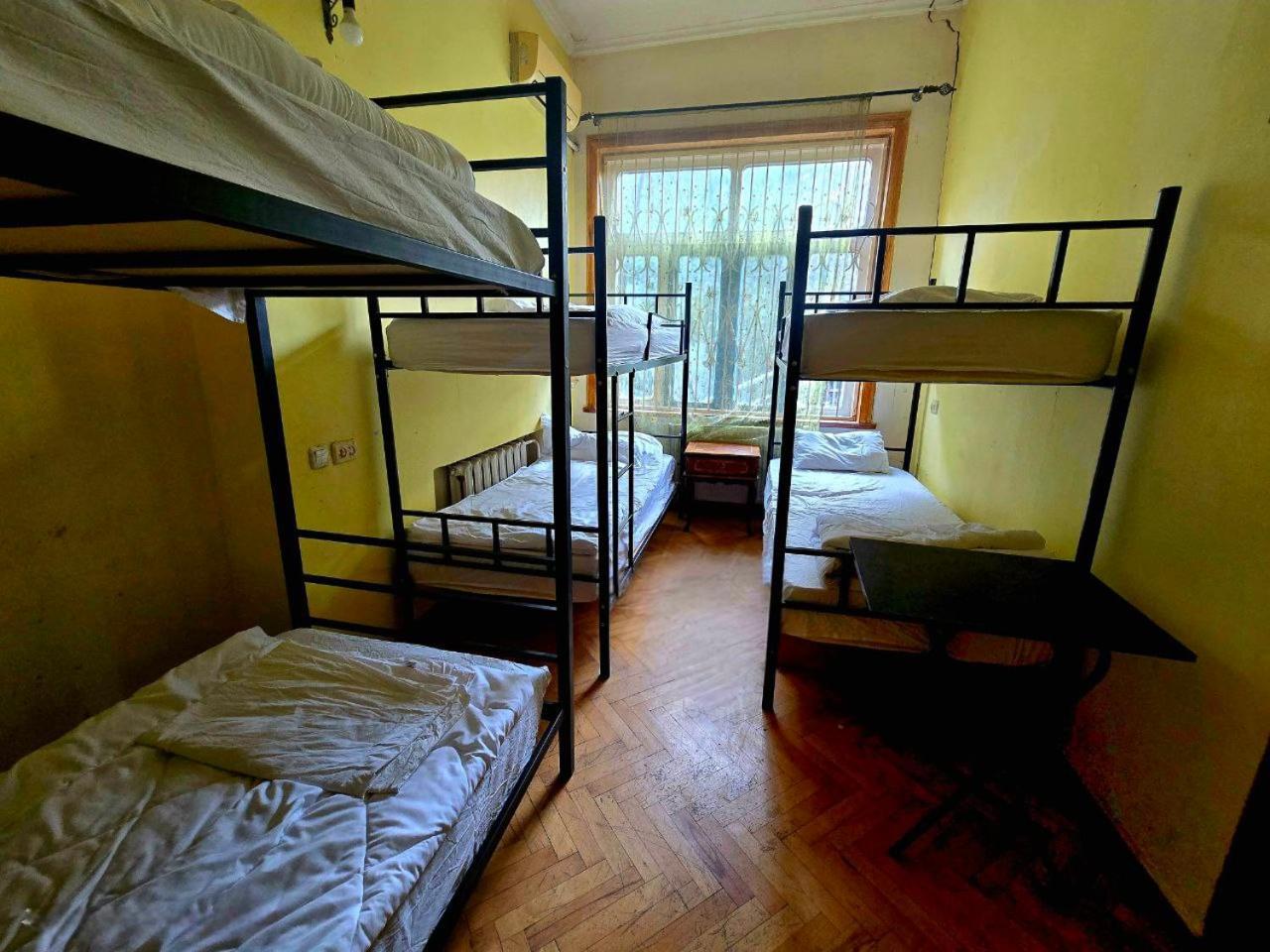 Colors Hostel Tbilisi ภายนอก รูปภาพ