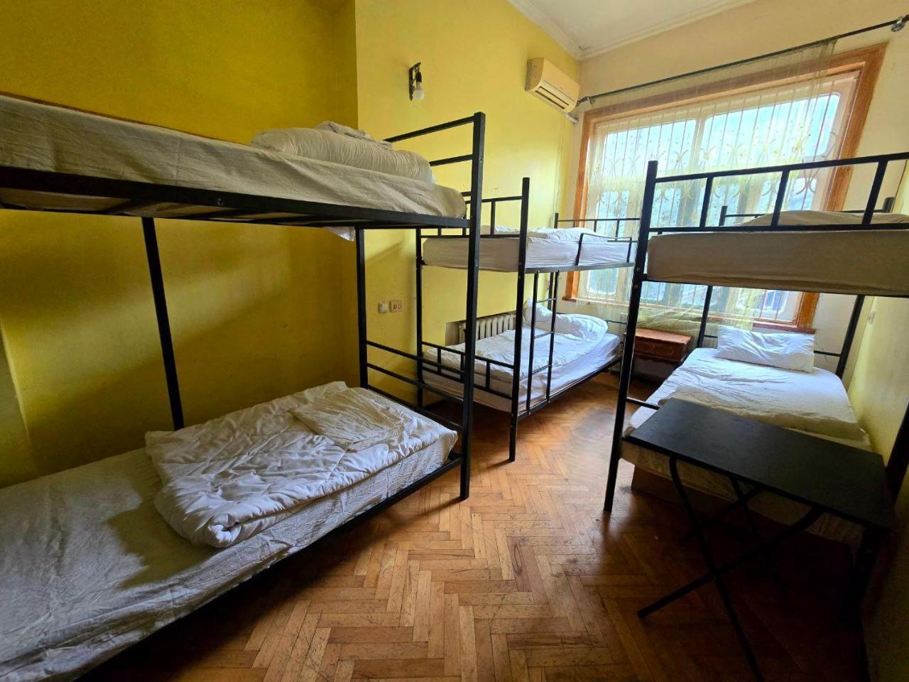 Colors Hostel Tbilisi ภายนอก รูปภาพ
