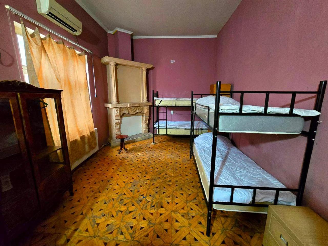 Colors Hostel Tbilisi ภายนอก รูปภาพ