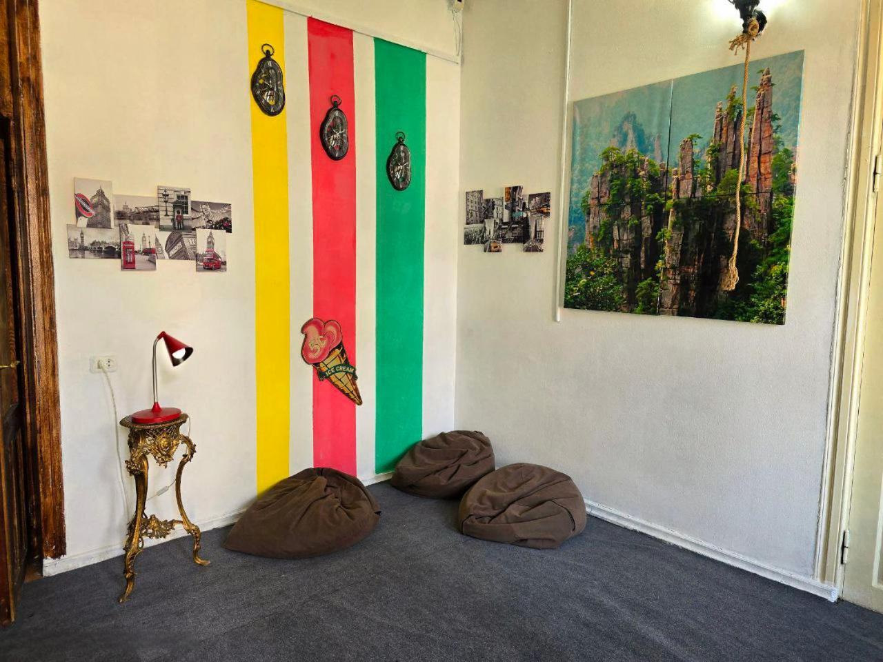 Colors Hostel Tbilisi ภายนอก รูปภาพ
