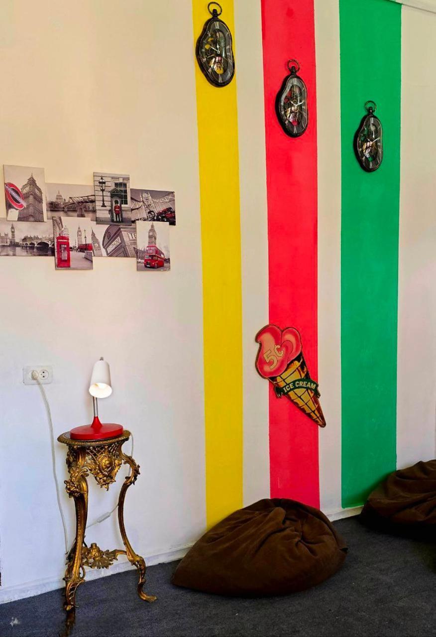 Colors Hostel Tbilisi ภายนอก รูปภาพ