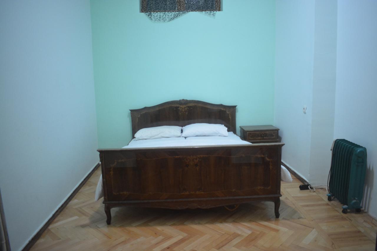 Colors Hostel Tbilisi ภายนอก รูปภาพ