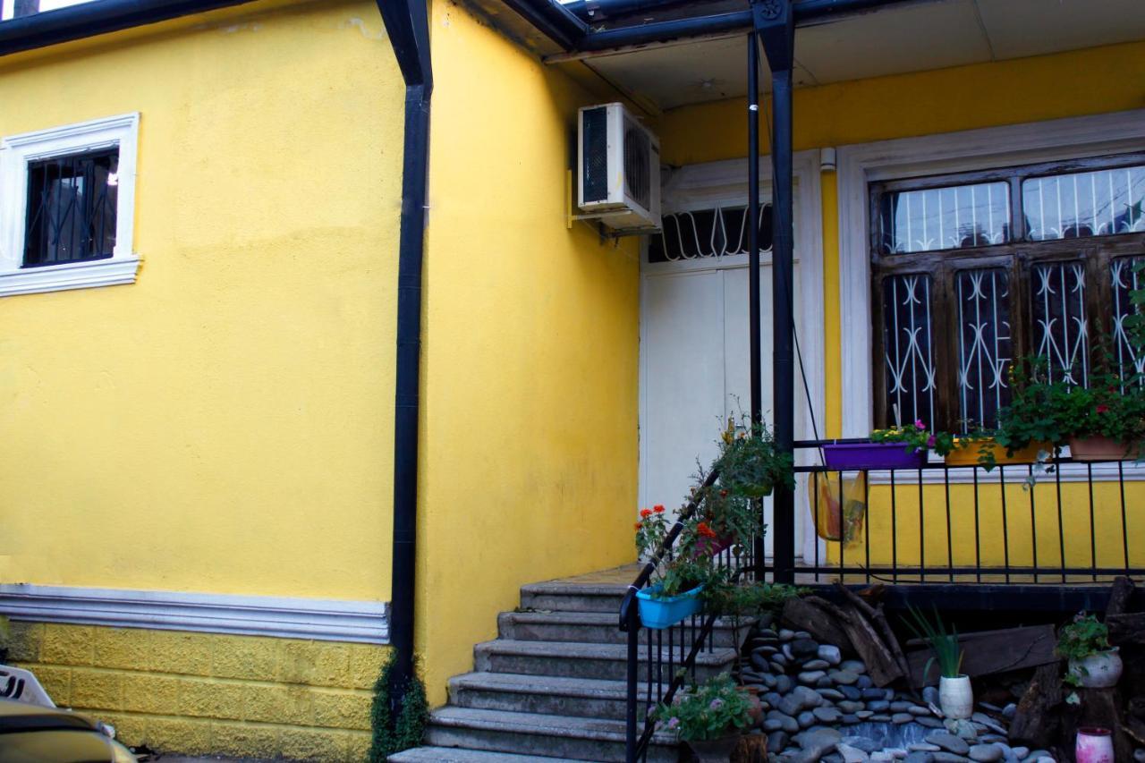 Colors Hostel Tbilisi ภายนอก รูปภาพ