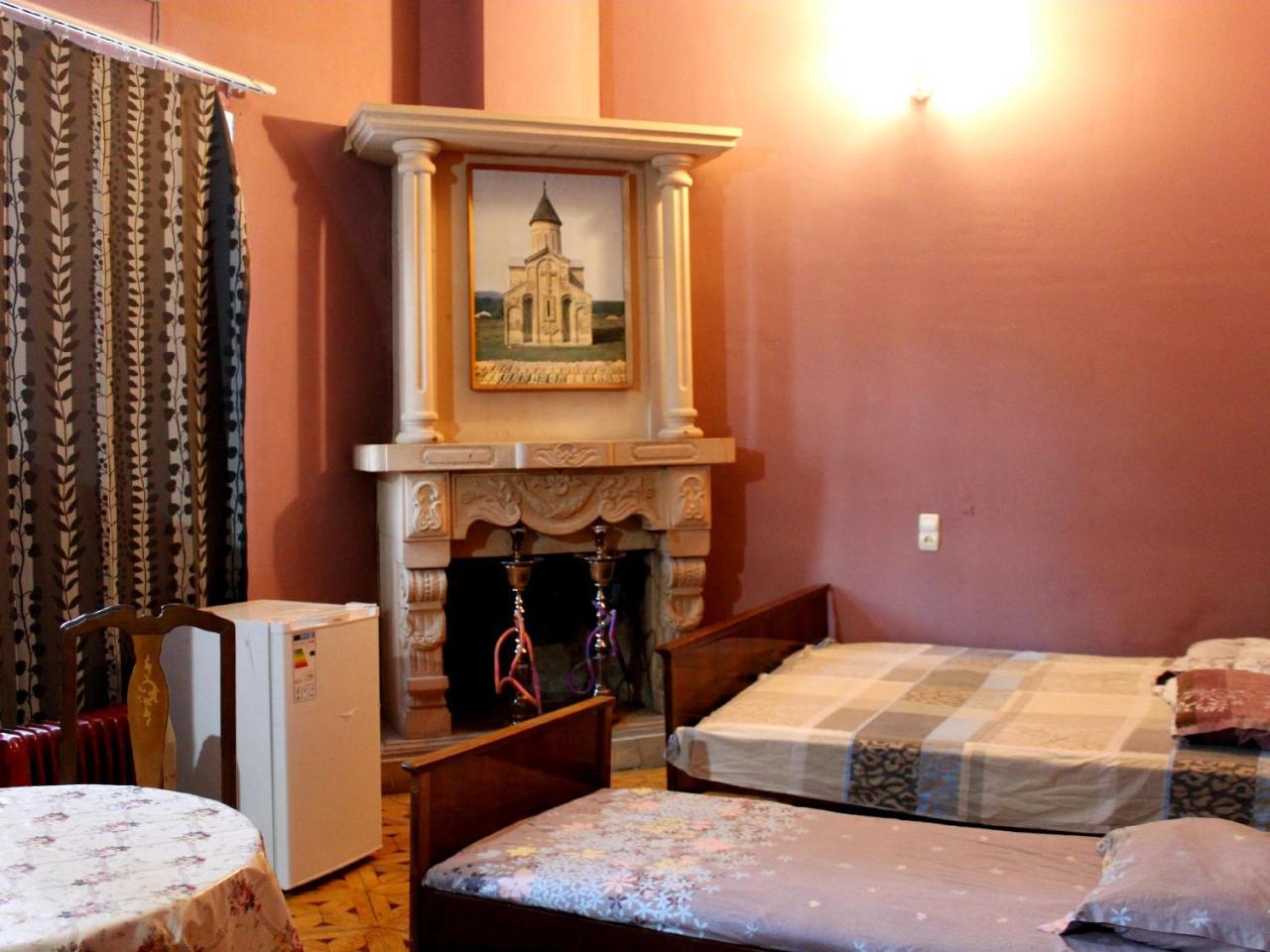 Colors Hostel Tbilisi ภายนอก รูปภาพ