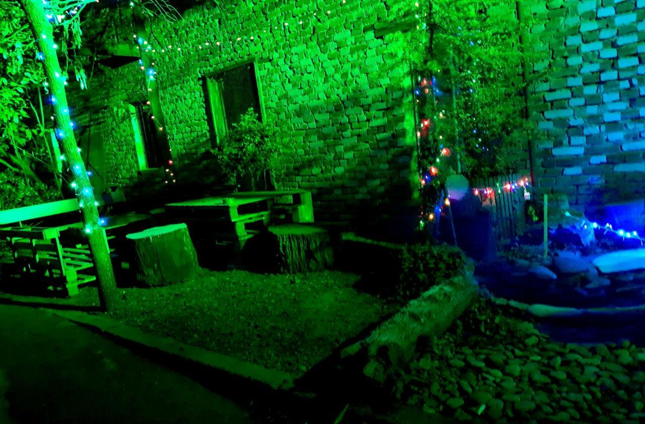 Colors Hostel Tbilisi ภายนอก รูปภาพ